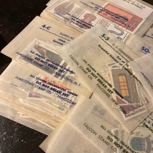 Huge STAMP LOT - Picture 8 of 9